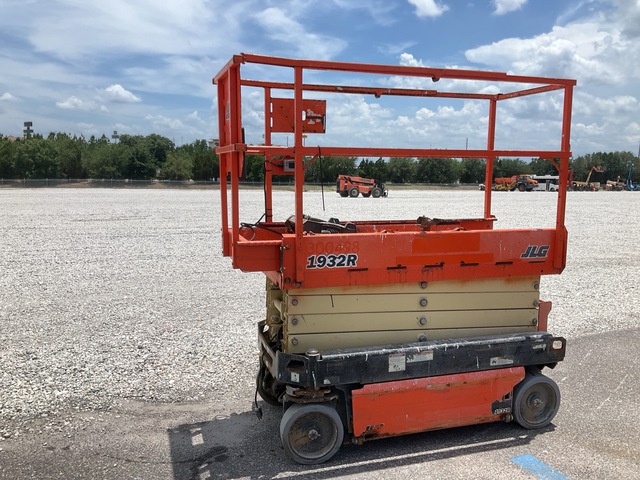 2017 JLG 1932R Electric Scissor Lift