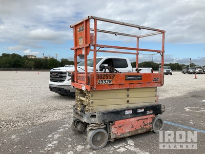 2018 JLG 1932R Electric Scissor Lift