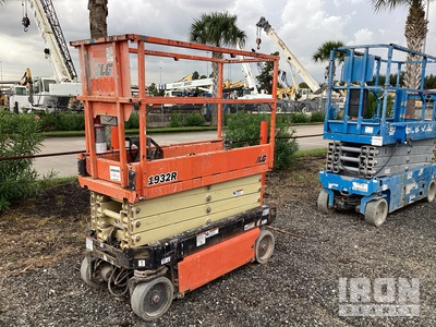 2018 JLG 1932R Electric Scissor Lift