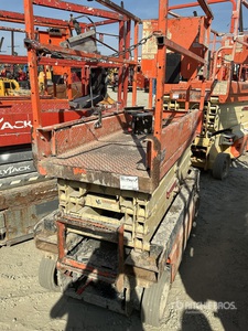 2018 JLG 1932R Piattaforma aerea verticale