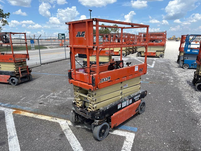 2018 JLG 1932R Electric Scissor Lift