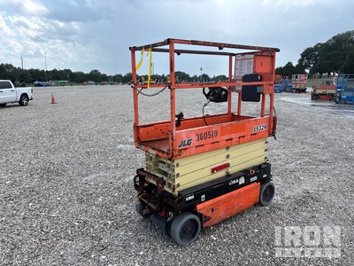 2017 JLG 1932R Electric Scissor Lift