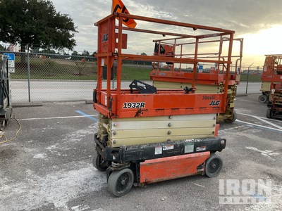 2017 JLG 1932R Electric Scissor Lift