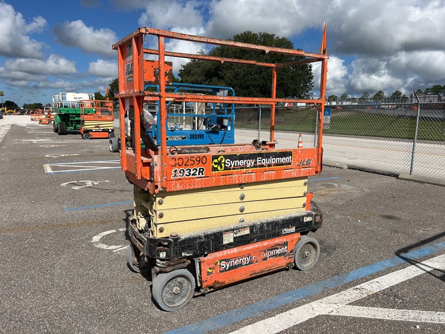 2018 JLG 1932R Electric Scissor Lift