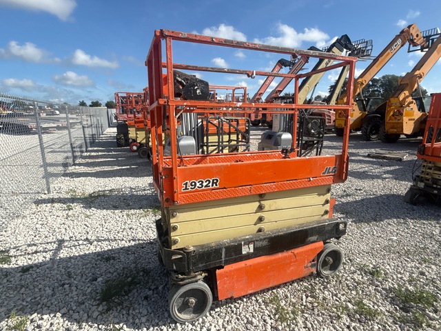 JLG 1932R Electric Scissor Lift