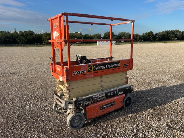 2018 JLG 1932R Electric Scissor Lift