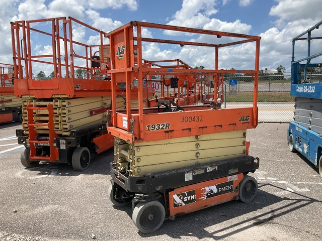 2018 JLG 1932R Electric Scissor Lift