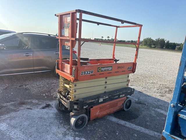 2018 JLG 1932R Electric Scissor Lift