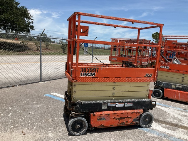 2019 JLG 1932R Electric Scissor Lift