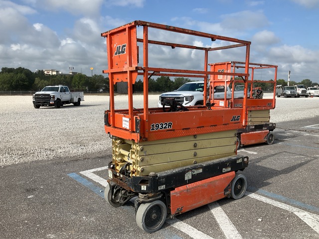 2017 JLG 1932R Electric Scissor Lift