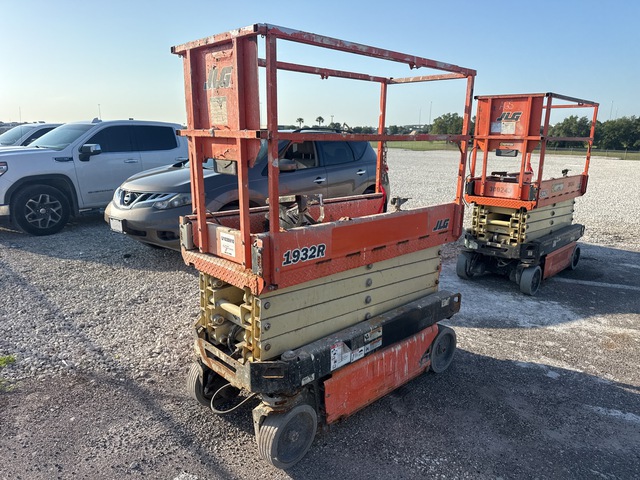2018 JLG 1932R Electric Scissor Lift