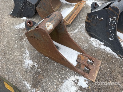 12 in Backhoe Loader Bucket