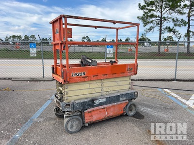 2017 JLG 1932R Electric Scissor Lift
