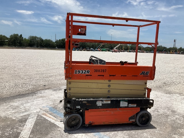 2017 JLG 1932R Electric Scissor Lift