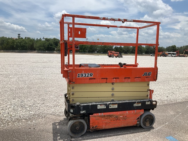 2017 JLG 1932R Electric Scissor Lift