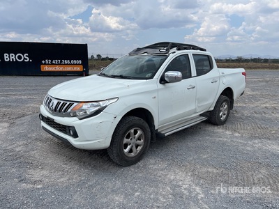 2016 Mitsubishi L200 4x4 Crew Cab Pickup