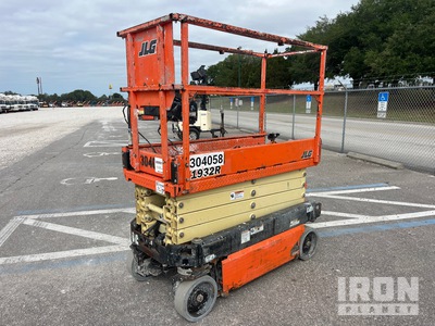 2018 JLG 1932R Electric Scissor Lift