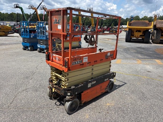 2018 JLG 1932R Electric Scissor Lift