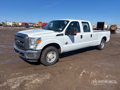 2013 Ford F-350 4x2 Crew Cab Pickup