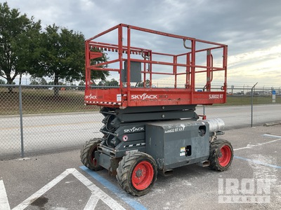2018 Skyjack 6832RT Dual Fuel 4x4 Scissor Lift