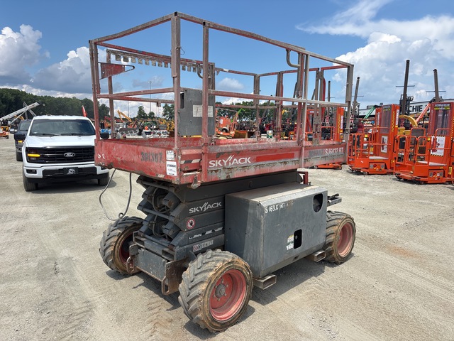 2018 Skyjack SJ6832 RT Dual Fuel 4x4 Scissor Lift