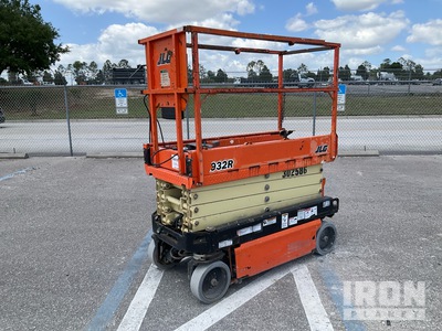 2018 JLG 1932R Electric Scissor Lift