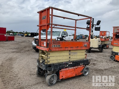 2018 JLG 1932R Electric Scissor Lift
