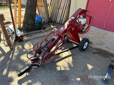 Little Beaver Hydraulic Towable Power Auger