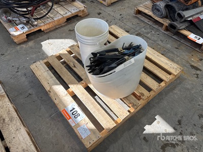 Approximately 50 pcs Crop Lifters