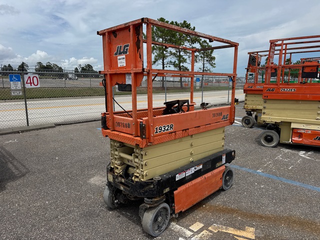 2018 JLG 1932R Electric Scissor Lift