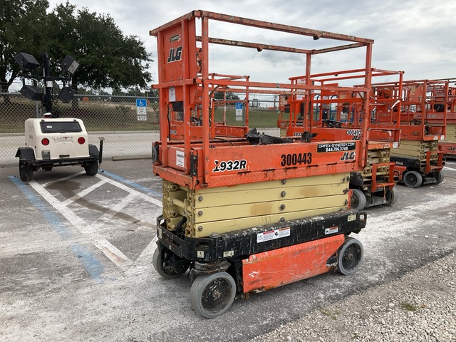2018 JLG 1932R Electric Scissor Lift