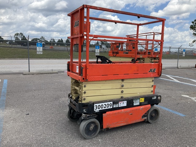 2017 JLG 1932R Electric Scissor Lift