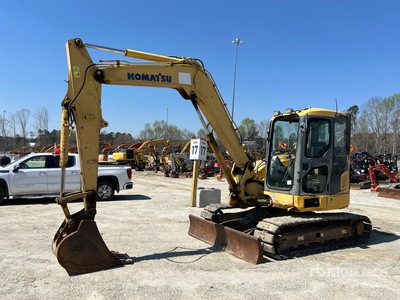 2010 Komatsu PC88MR-8 حفارة بجنزير