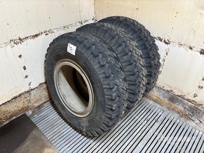 Quantity of (3) 10.00-20 Reifen