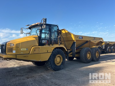 2021 Cat 725 Camion à benne articulé