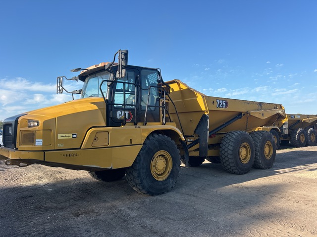 2021 Cat 725 Articulated Dump Truck
