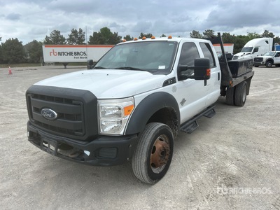 2016 Ford F-450 XL 4x2 Crew Cab Flatbed Truck