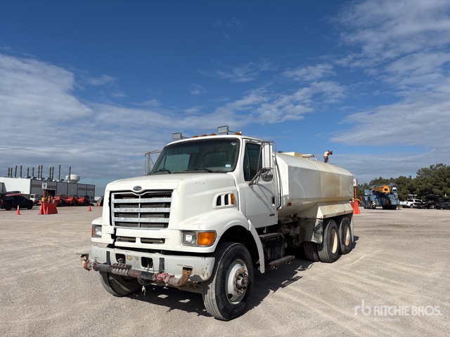 2000 Sterling LT9500 6x4 Water Truck