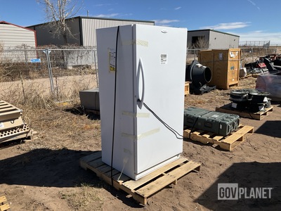 Electrolux FFU17FC4CW0 Commercial Freezer