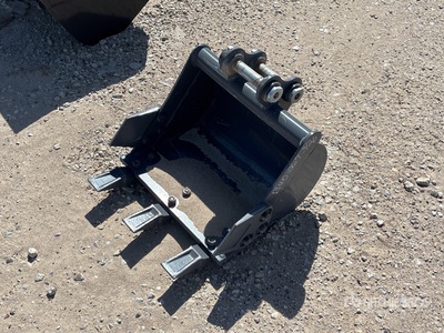 17 in Digging Excavator Bucket (Unused)