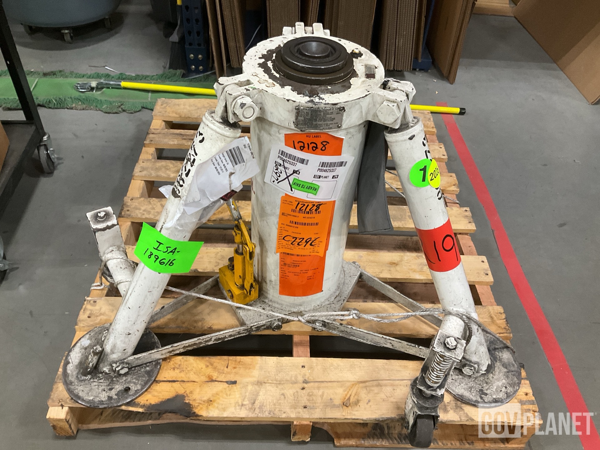 Surplus Columbus Jack T17-1FH Tripod Hydraulic Jack in