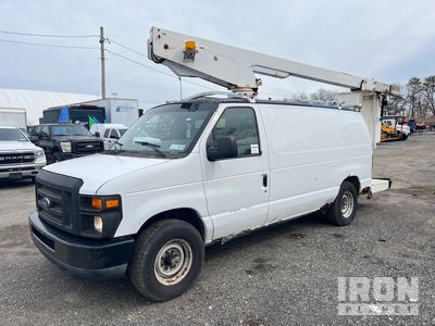 2004 Versalift VANTEL29N 29 ft on 2008 Ford E-350 4x2 Van Mounted Aerial Lift
