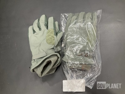 (839) Pairs of Men's/Women's Gloves