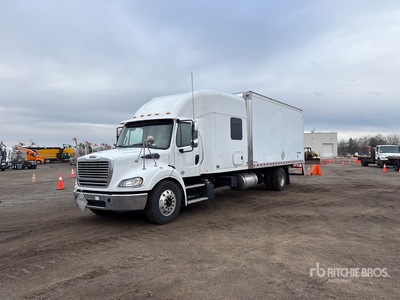 2019 Freightliner M2 112 4x2 Moving Van Truck