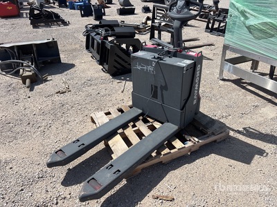 Raymond 8210 4500 lb Electric Pallet Jack