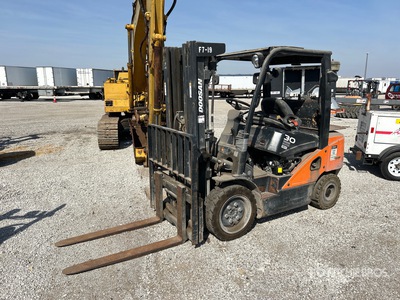 2019 Doosan D30S7 5500 lb Pneumatic Tire Pneumatic Tire Forklift (Inoperable)