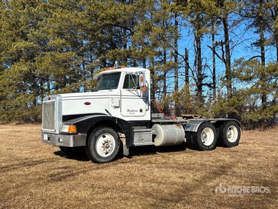 1992 Peterbilt 377 6x4 تراكتور شاحنة نهارية (ثنائية المحور)