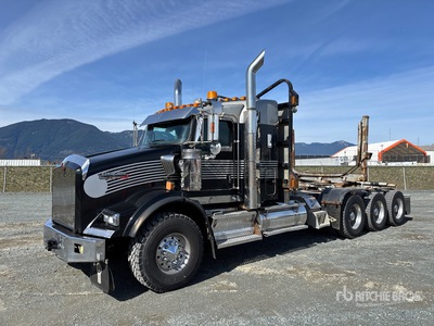 2015 Kenworth T800 8x6 Pole Sleeper Log Truck
