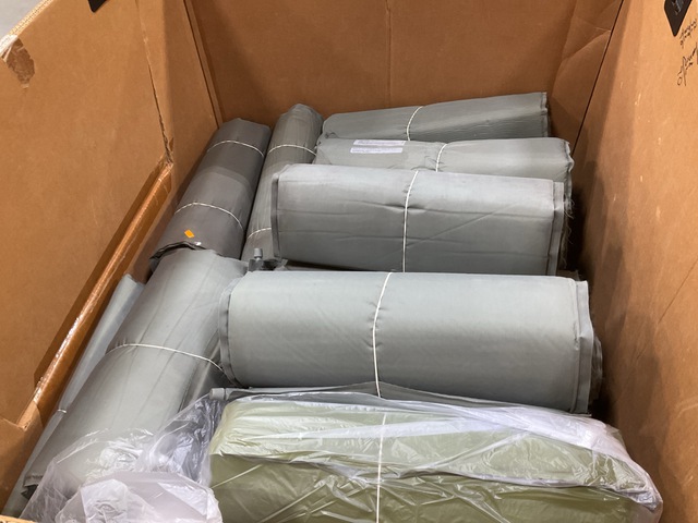 (36) Self-Inflating Sleeping Mats (36) Self-Inflating Sleeping Mats