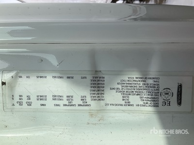 2017 Freightliner Cascadia 125 3- Achs Sattelzugmaschine mit Schlafkabine